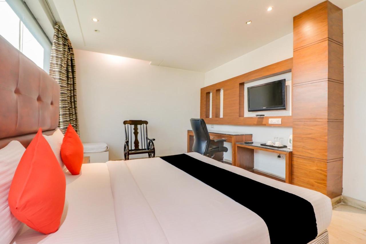 Townhouse 939 Hotel Gagan Inn Near Satyam Inox Patel Nagar New Delhi Ngoại thất bức ảnh